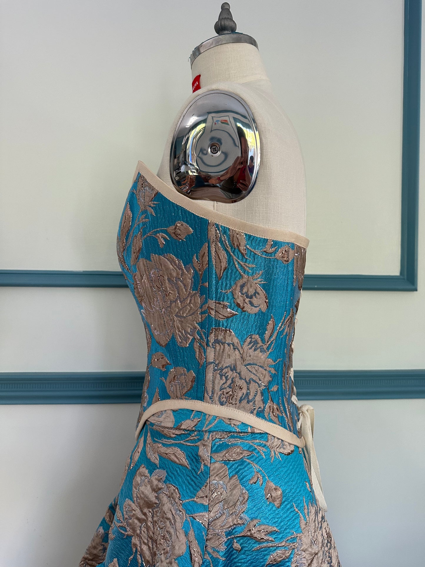DONNA Corset in Royal French Brocade with Floral Pattern
