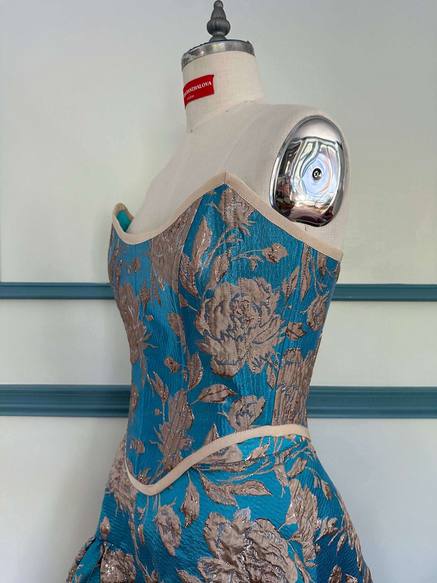 DONNA Corset in Royal French Brocade with Floral Pattern